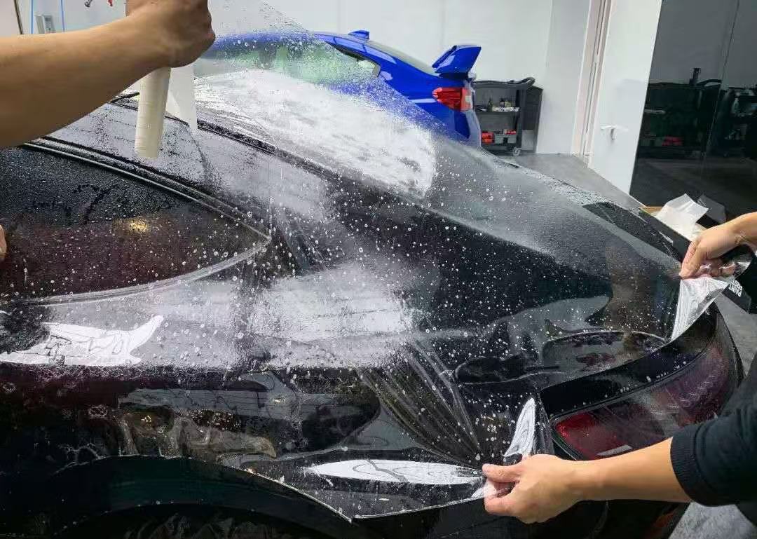 完美施工后的整车光泽效果